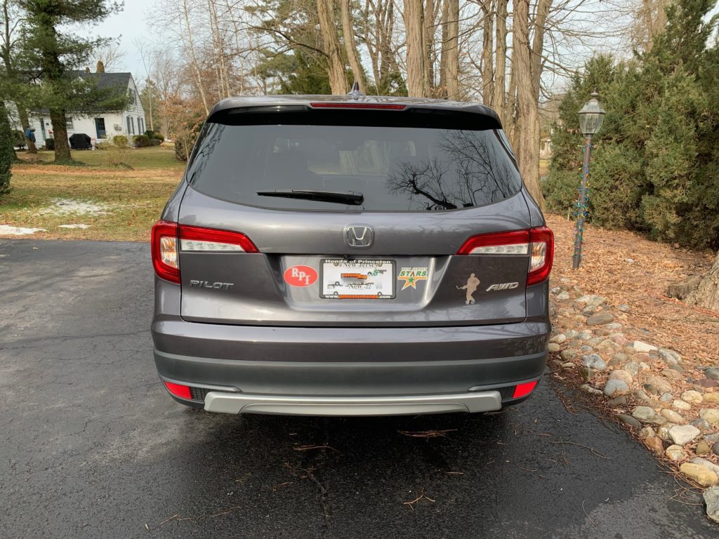 Honda Pilot SUV parked in the driveway