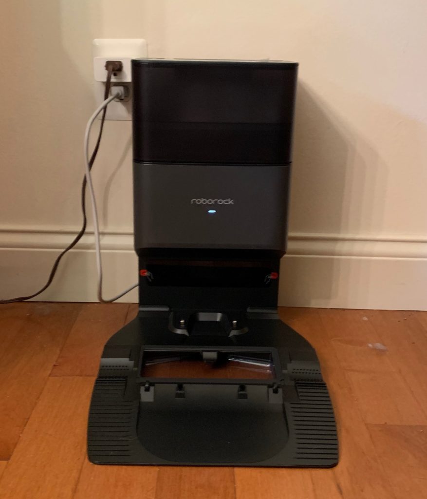 RoboRock Q5-Series Auto-Empty Dock ad and Charging Station